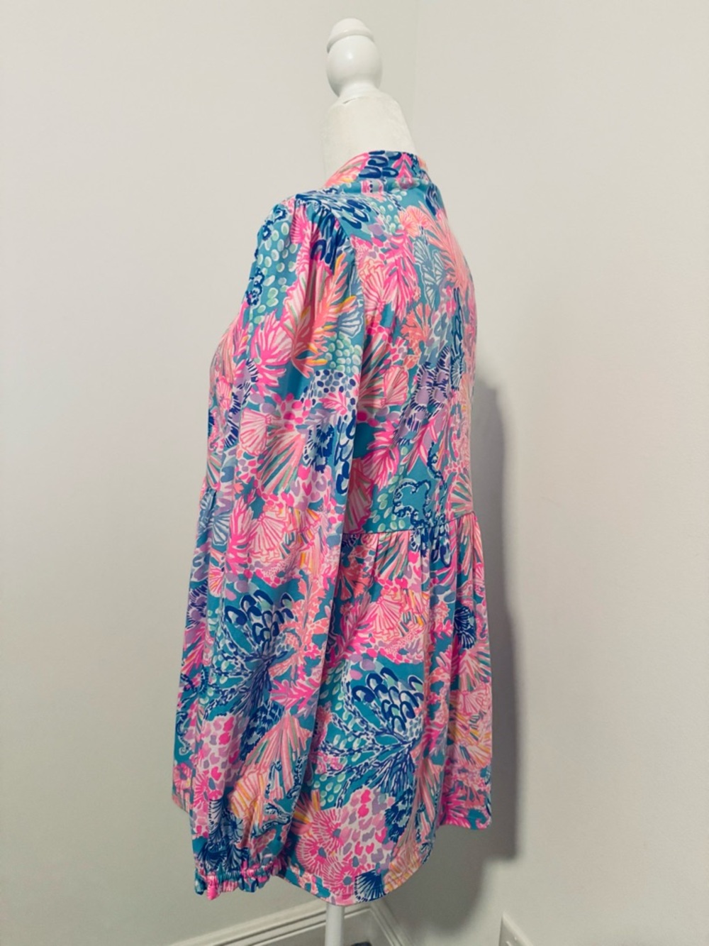 EUC Lilly Pulitzer Vibrant Floral Peasant Blouse in Pink & Blue - Picture 3 of 5